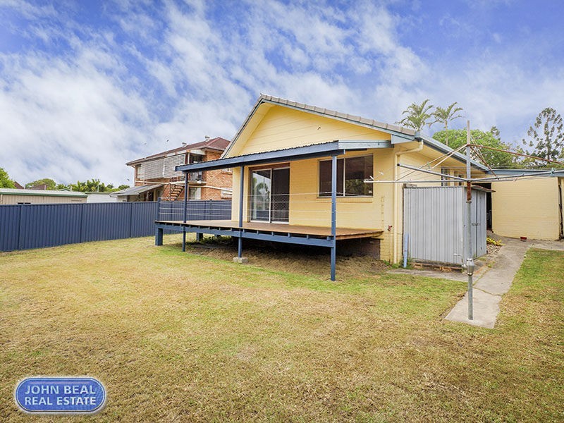28 Houghton Avenue, Redcliffe QLD 4020