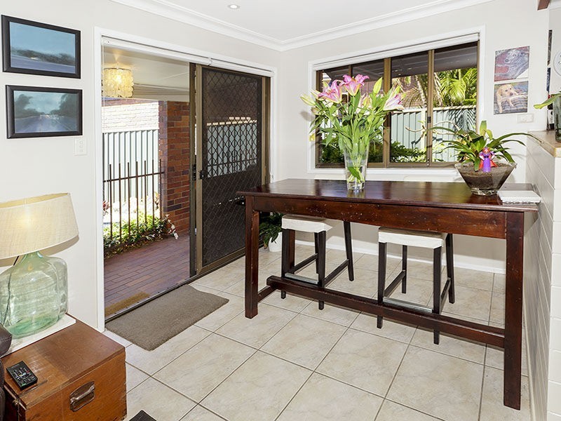 9 Valiant Court, Newport QLD 4020