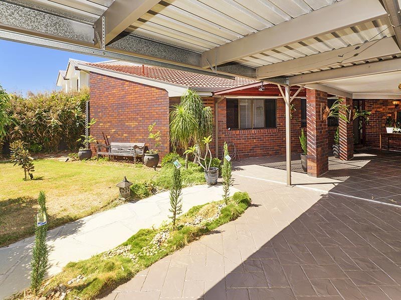 9 Valiant Court, Newport QLD 4020