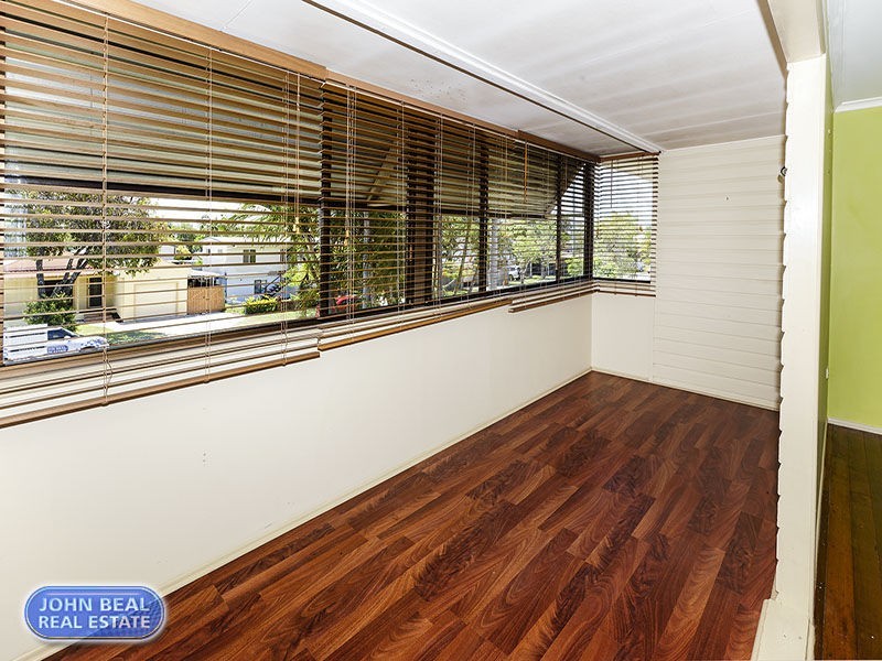 22 Longland Street, Redcliffe QLD 4020