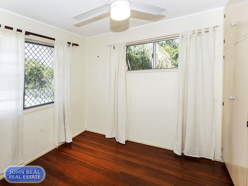 22 Longland Street, Redcliffe QLD 4020