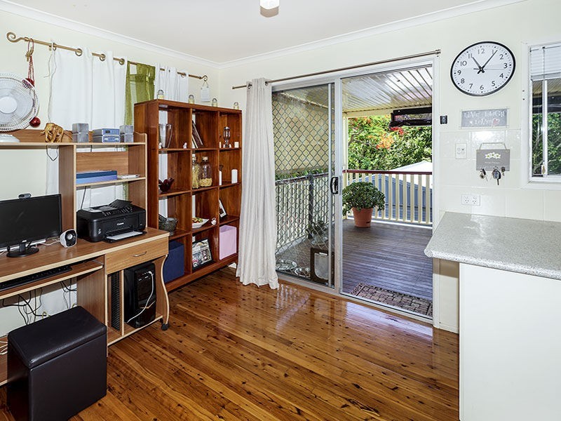 30 Porter Street, Redcliffe QLD 4020