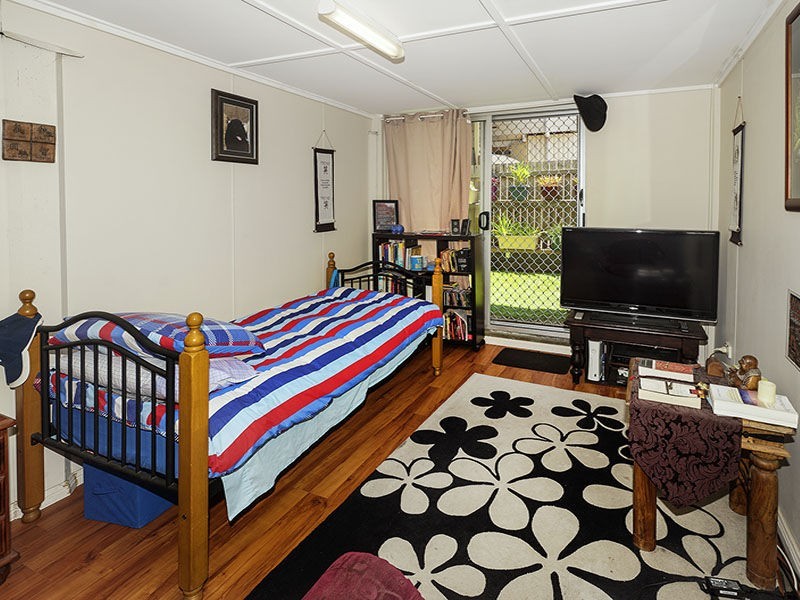 30 Porter Street, Redcliffe QLD 4020