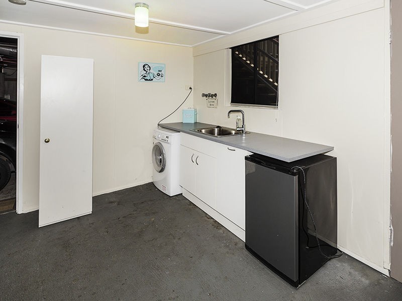 30 Porter Street, Redcliffe QLD 4020