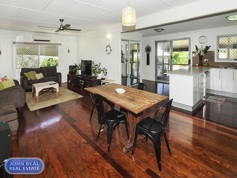 217 Scarborough Road, Scarborough QLD 4020