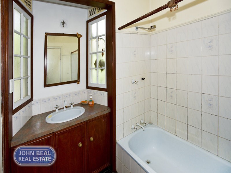 41 Sydney Street, Redcliffe QLD 4020