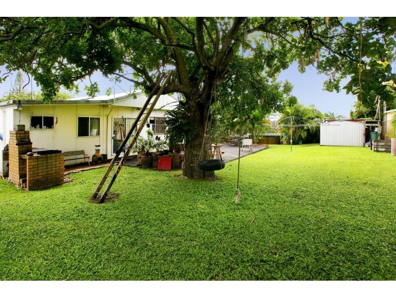 151 Anzac Avenue, Redcliffe QLD 4020