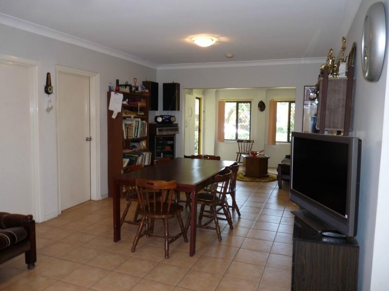 24 Centaur Street, Redcliffe QLD 4020