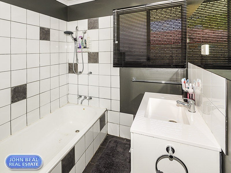 16 Simon Street, Deception Bay QLD 4508