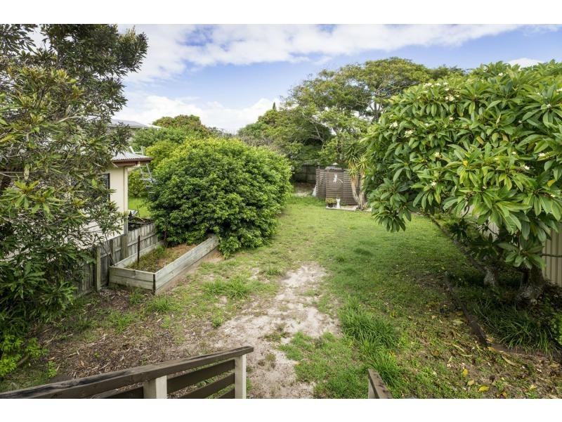 33 McAneny Street, Redcliffe QLD 4020