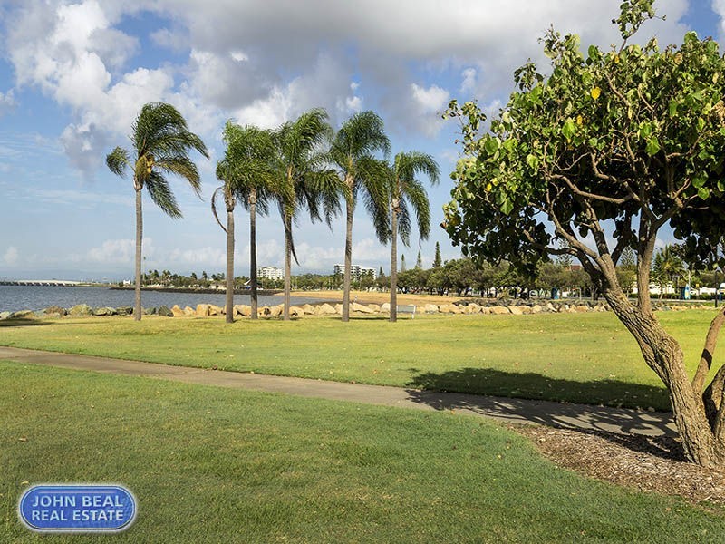 196 Hornibrook Esplanade, Woody Point QLD 4019