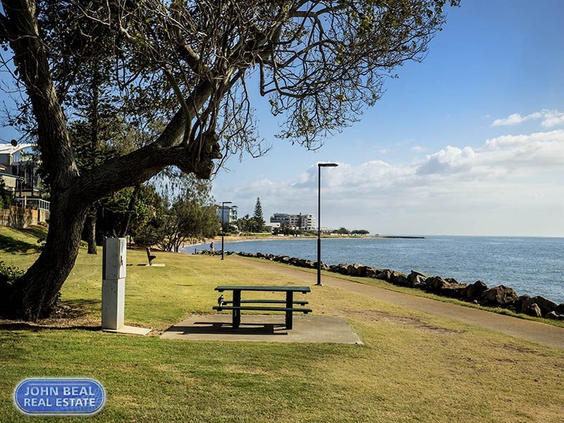 7 Grant Street, Redcliffe QLD 4020