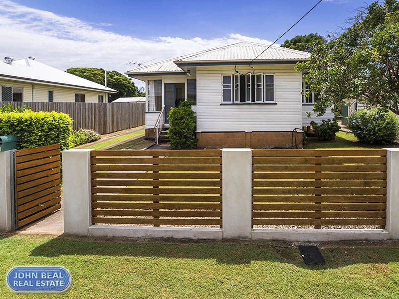 34 Collins Street, Woody Point QLD 4019