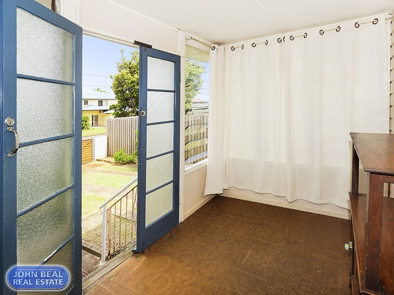 34 Collins Street, Woody Point QLD 4019