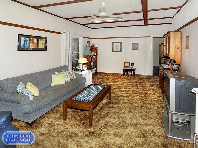 34 Collins Street, Woody Point QLD 4019
