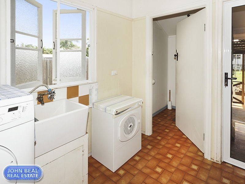 34 Collins Street, Woody Point QLD 4019