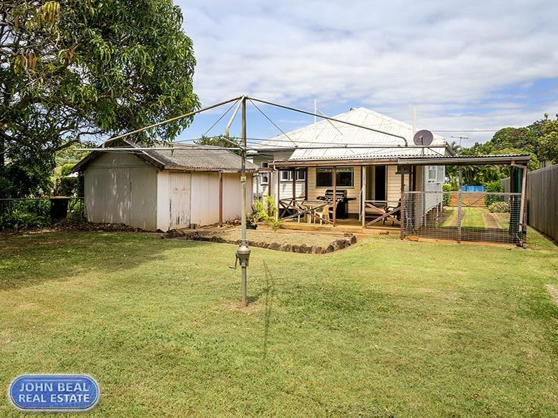 34 Collins Street, Woody Point QLD 4019