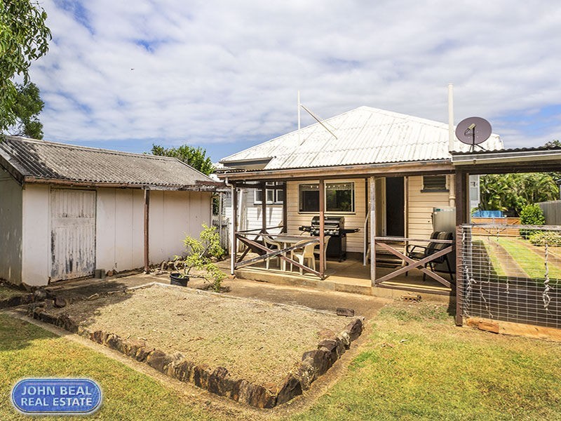 34 Collins Street, Woody Point QLD 4019