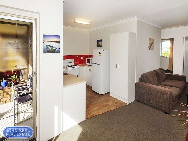 6/18 Arthur Street, Woody Point QLD 4019