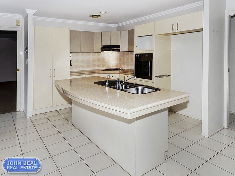 33 Resolute Court, Newport QLD 4020