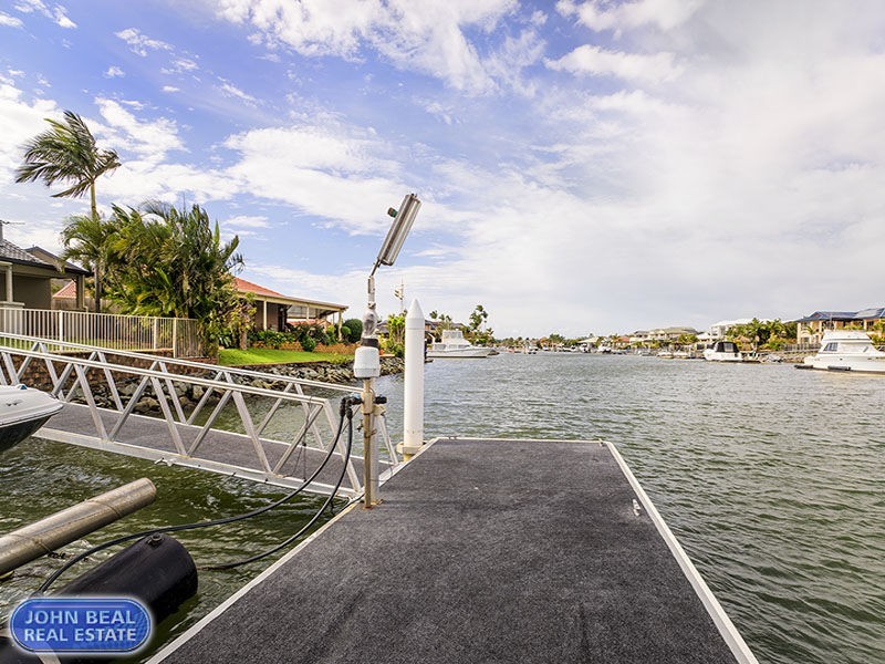 33 Resolute Court, Newport QLD 4020