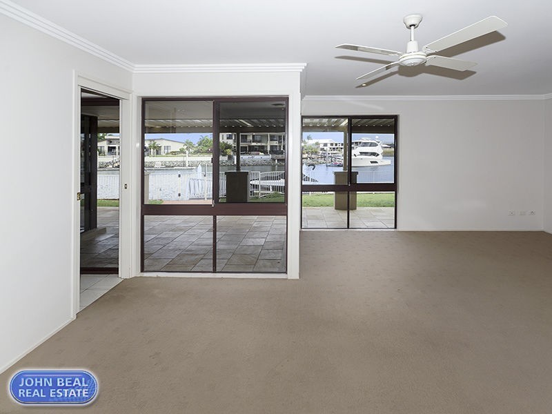 33 Resolute Court, Newport QLD 4020