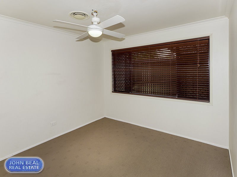 33 Resolute Court, Newport QLD 4020