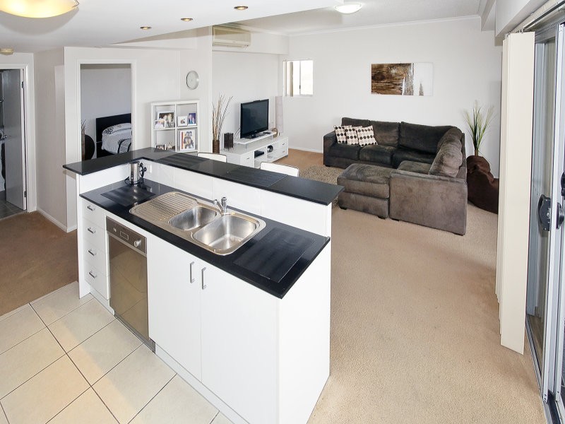 24/1 McNaughton Street, Redcliffe QLD 4020