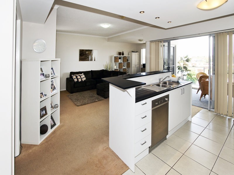 24/1 McNaughton Street, Redcliffe QLD 4020