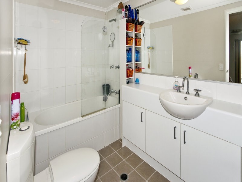 24/1 McNaughton Street, Redcliffe QLD 4020