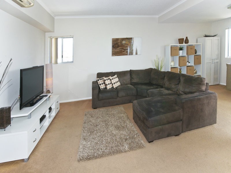 24/1 McNaughton Street, Redcliffe QLD 4020