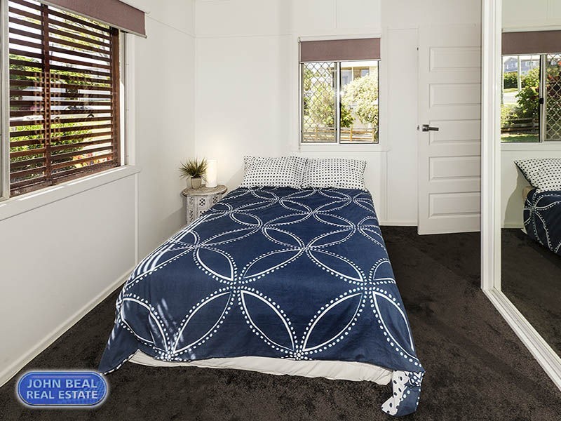 217 Scarborough Road, Scarborough QLD 4020