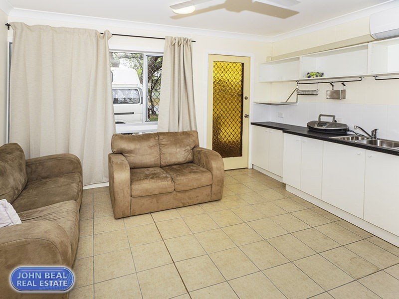 1/2 Southwell Street, Kippa-ring QLD 4021