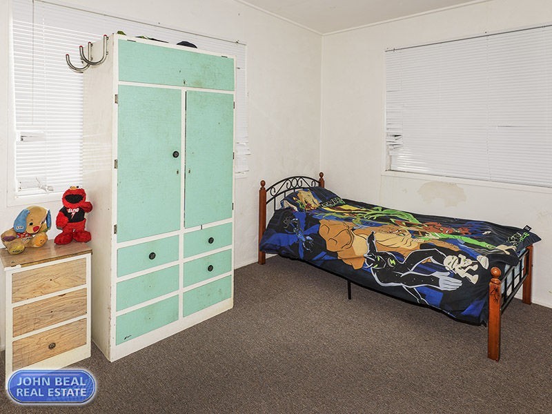 8 Barron Road, Margate QLD 4019