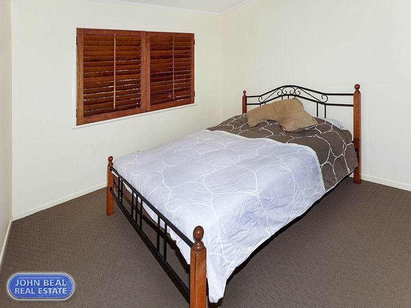 214 Scarborough Road, Scarborough QLD 4020