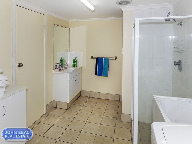 214 Scarborough Road, Scarborough QLD 4020