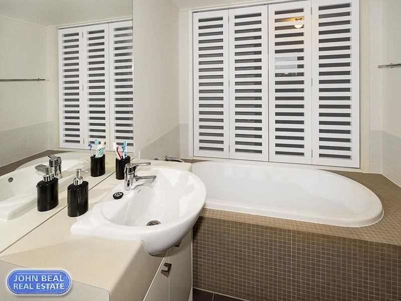 203/25 Dix Street, Redcliffe QLD 4020