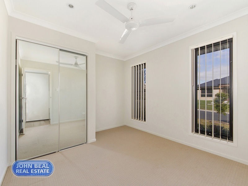 4 Chalk Circuit, North Lakes QLD 4509