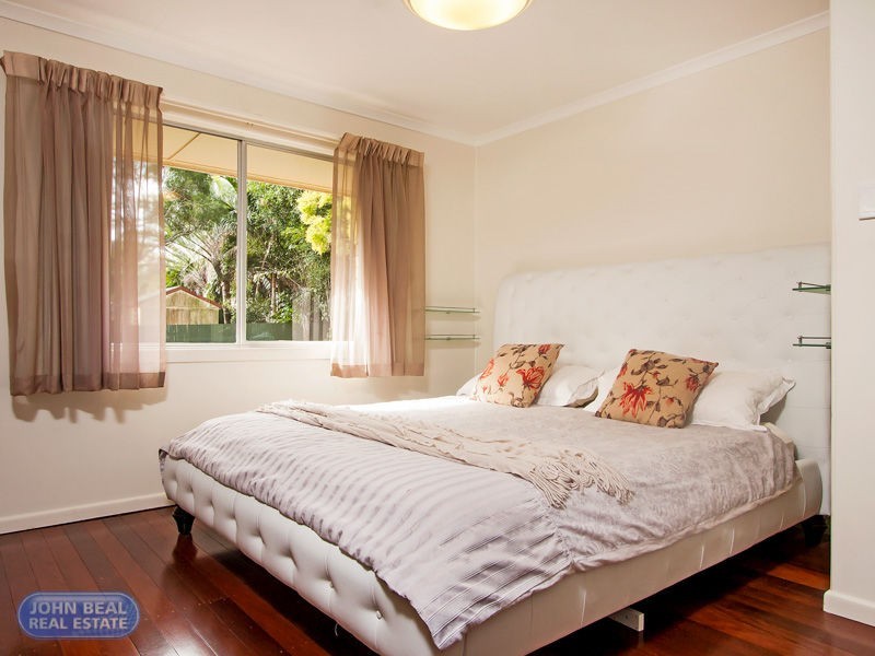 15 Chartwell Street, Margate QLD 4019
