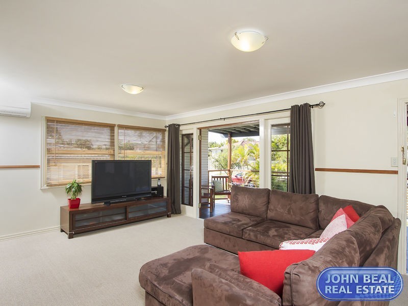 16 Esperanto Street, Redcliffe QLD 4020