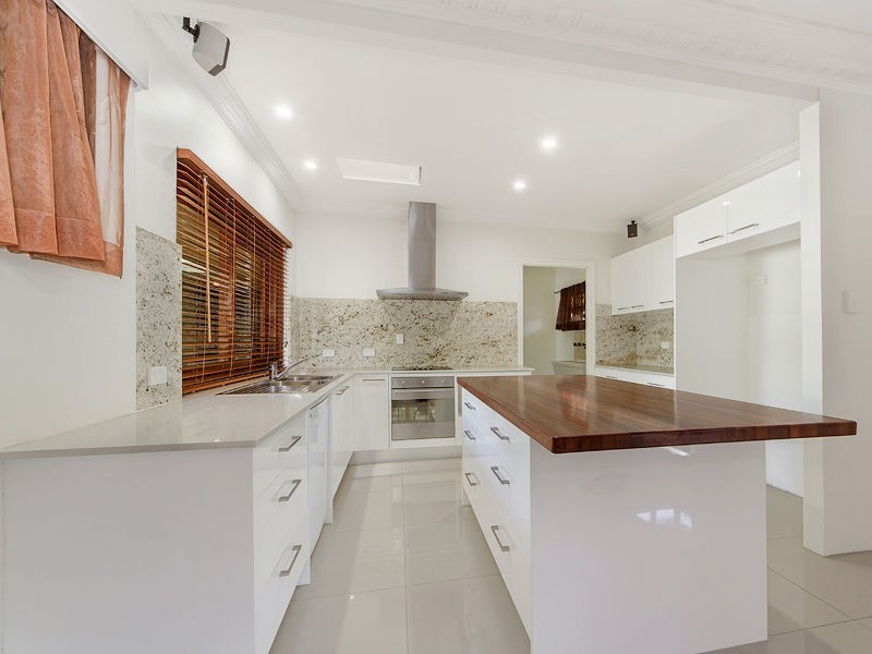 43 Griffith Road, Scarborough QLD 4020