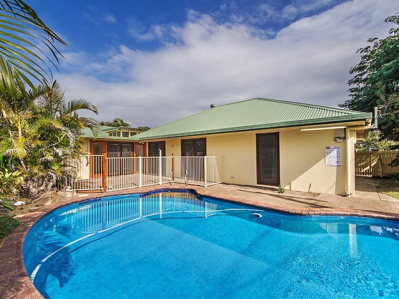 43 Griffith Road, Scarborough QLD 4020