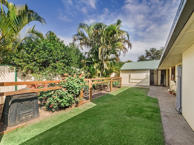 43 Griffith Road, Scarborough QLD 4020