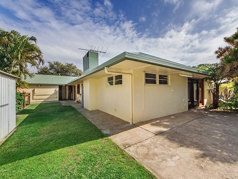 43 Griffith Road, Scarborough QLD 4020