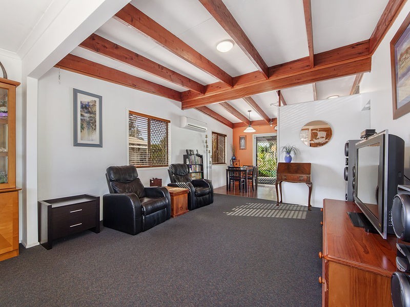 11 Jasmine Street, Strathpine QLD 4500