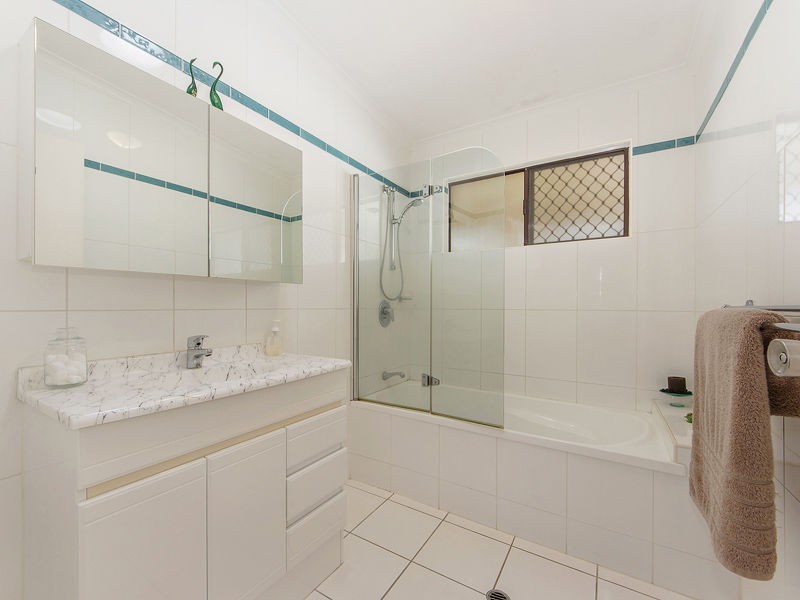 11 Jasmine Street, Strathpine QLD 4500
