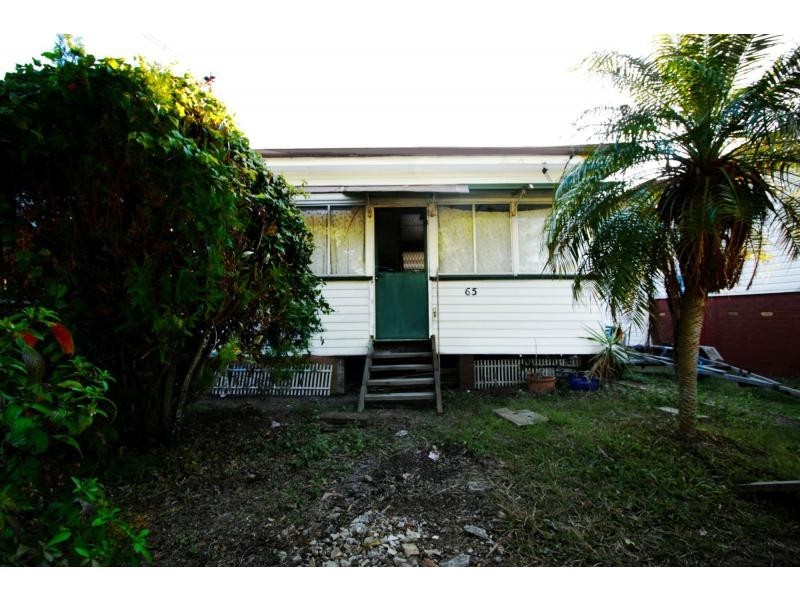65 McLennan Street, Woody Point QLD 4019