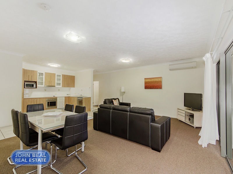 2/41 Anzac Avenue, Redcliffe QLD 4020