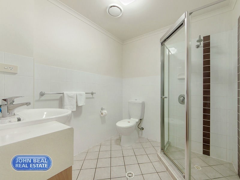 2/41 Anzac Avenue, Redcliffe QLD 4020