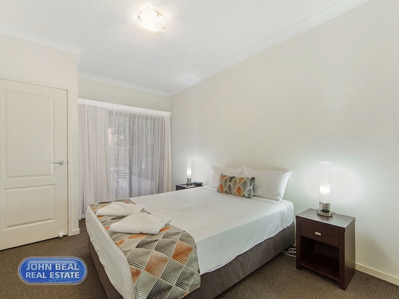 2/41 Anzac Avenue, Redcliffe QLD 4020